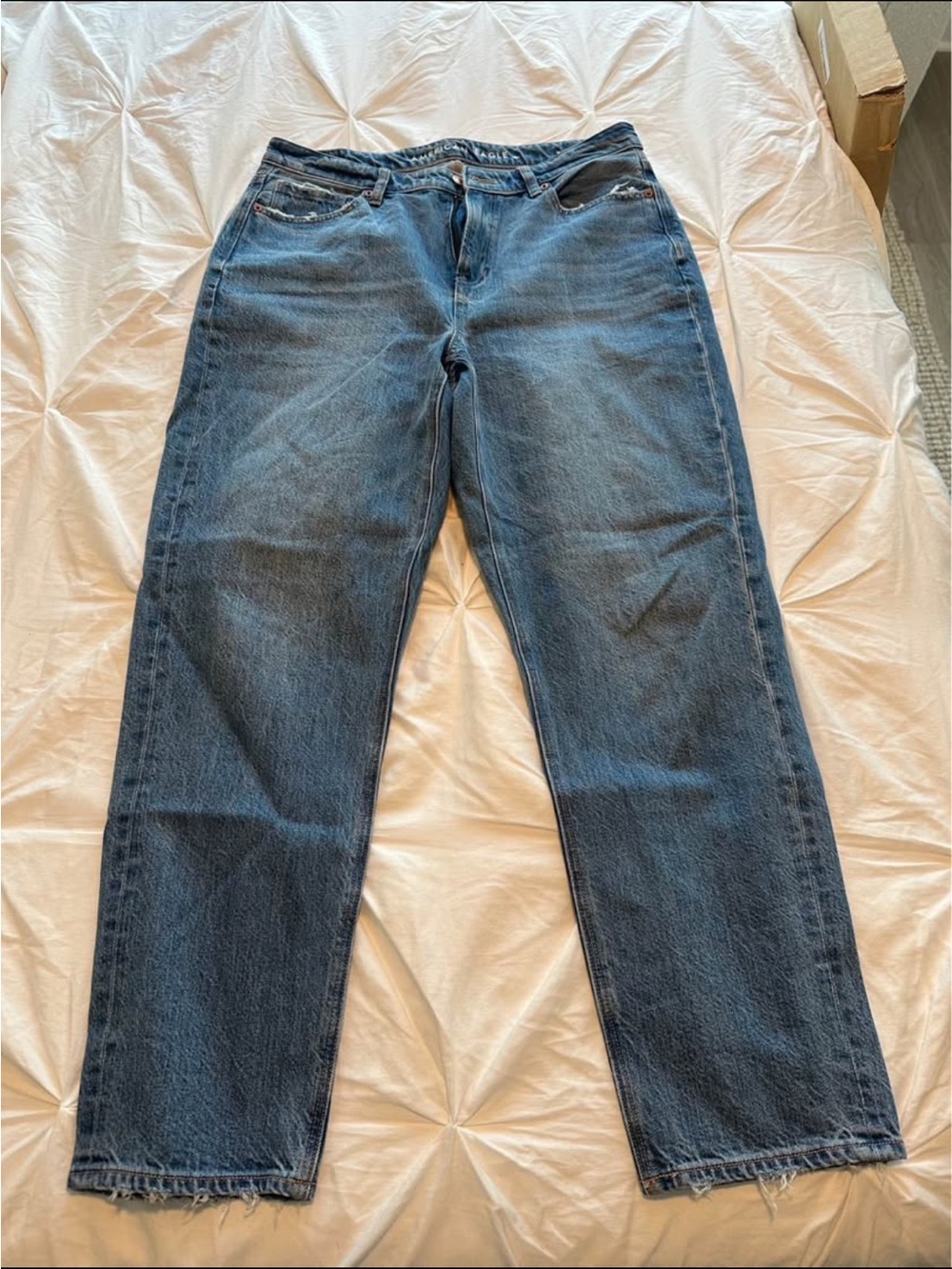 American Eagle Outfitters Women's Relaxed Straight Blue Denim Jeans
